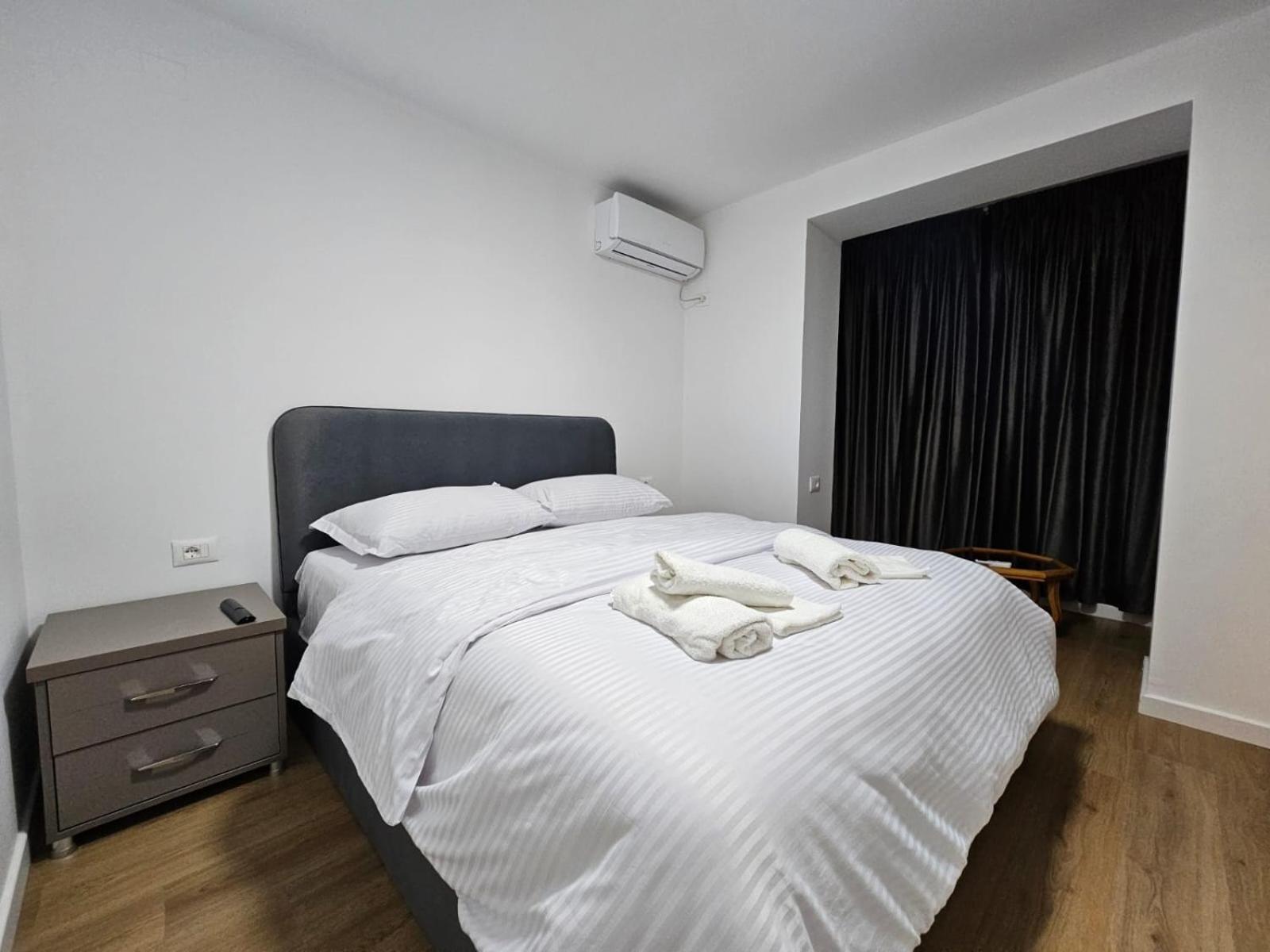 Elois Luxury Apartment Тирана Екстериор снимка